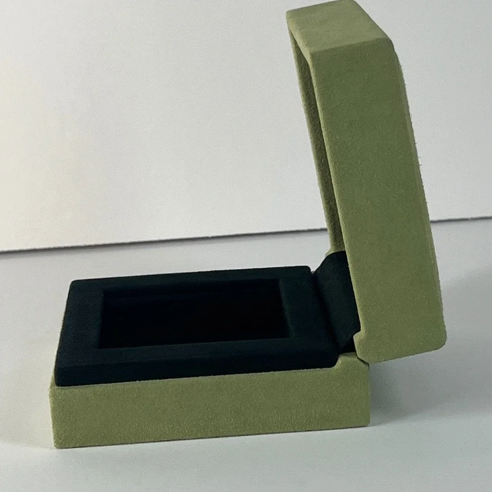 Van Cleef & Arpels Jewelry Box Green Suede Small Square Presentation Case VCA